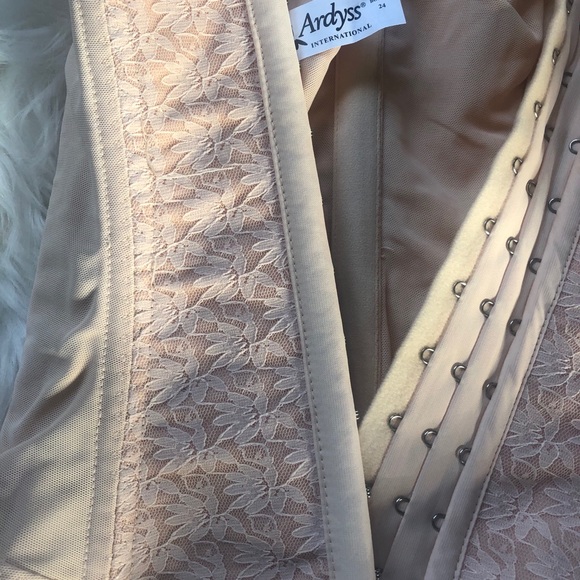 Body Magic - Picture 6 of 6